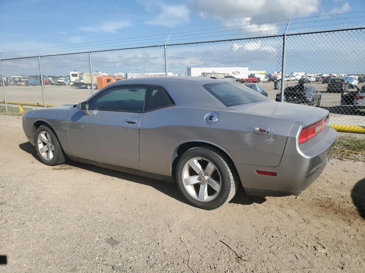 Lot #2996718811 2014 DODGE CHALLENGER