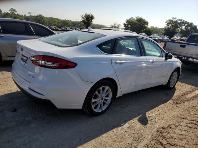 VIN 3FA6P0LU1KR257102 2019 Ford Fusion, SE no.3