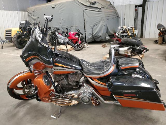 2011 HARLEY-DAVIDSON FLHXSE2 1HD1PZ815BB951043