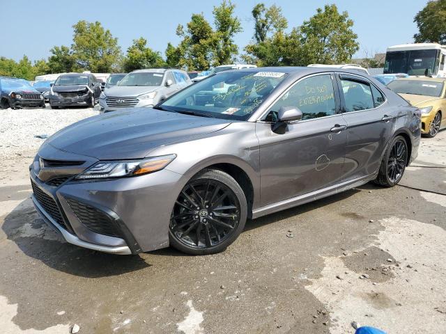 TOYOTA CAMRY XSE
