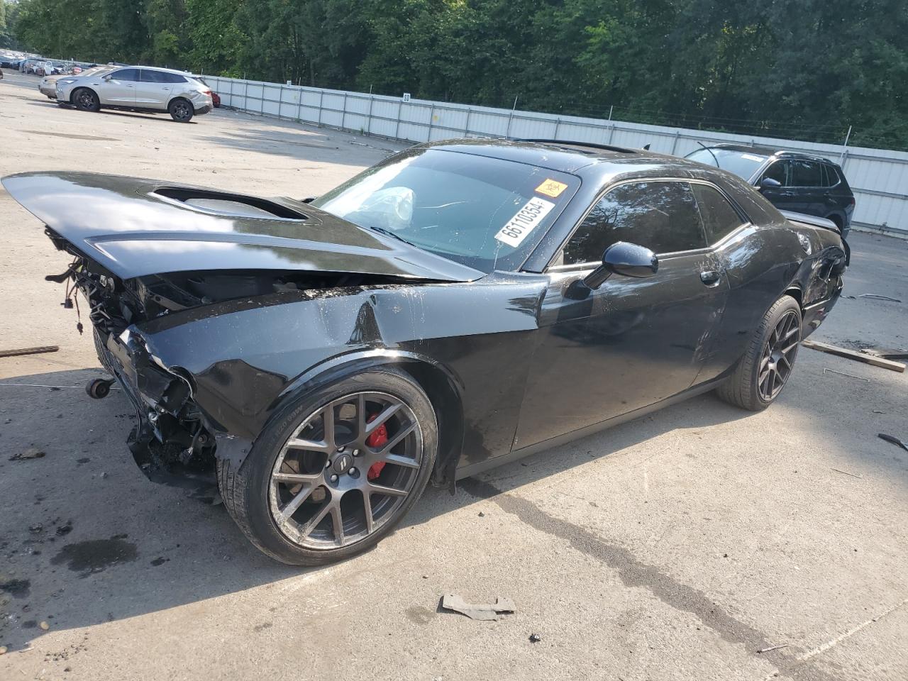  Salvage Dodge Challenger