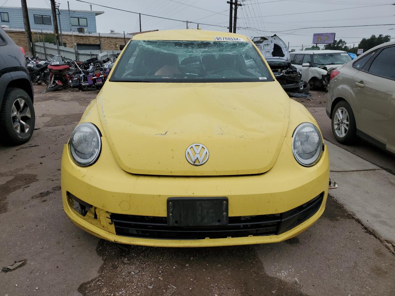 Lot #2855704136 2015 VOLKSWAGEN BEETLE 1.8