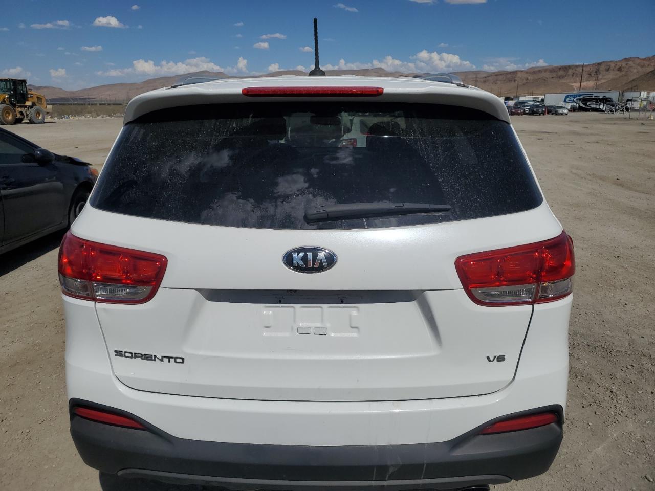 Lot #3021096178 2018 KIA SORENTO LX