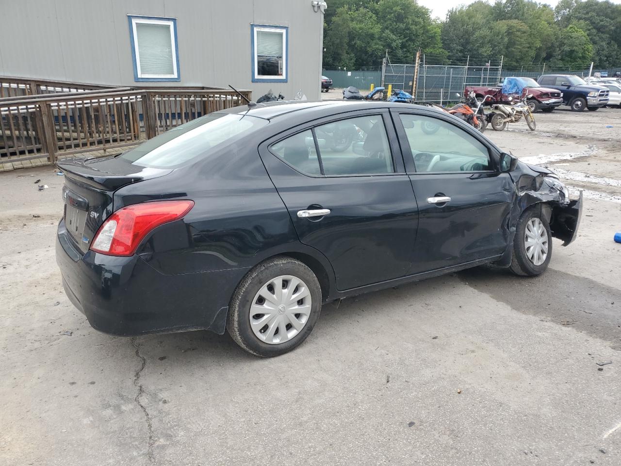 Lot #3033337822 2015 NISSAN VERSA S