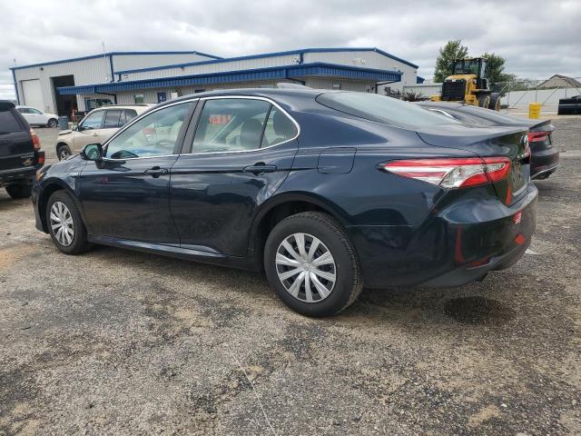 VIN 4T1B31HK1JU506261 2018 Toyota Camry, LE no.2