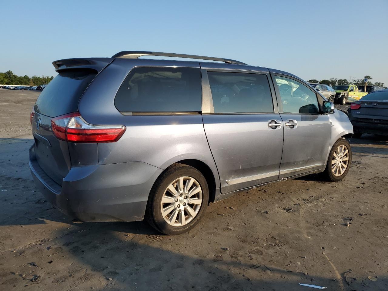 Lot #2940224471 2016 TOYOTA SIENNA XLE