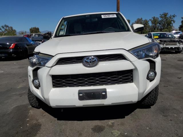 VIN JTEZU5JRXJ5186605 2018 Toyota 4runner, SR5 no.5