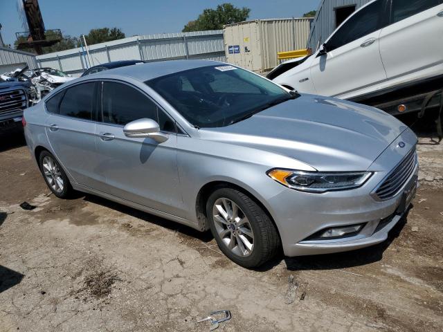 VIN 3FA6P0HD4HR284263 2017 Ford Fusion, SE no.4