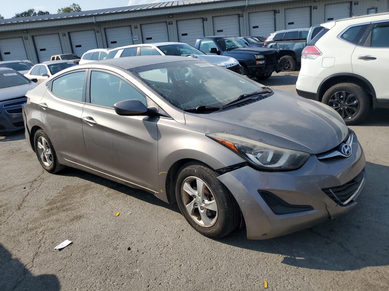 Lot #2935972865 2014 HYUNDAI ELANTRA SE