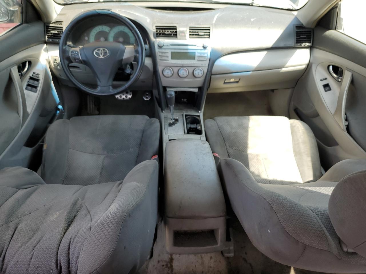 TOYOTA CAMRY BASE