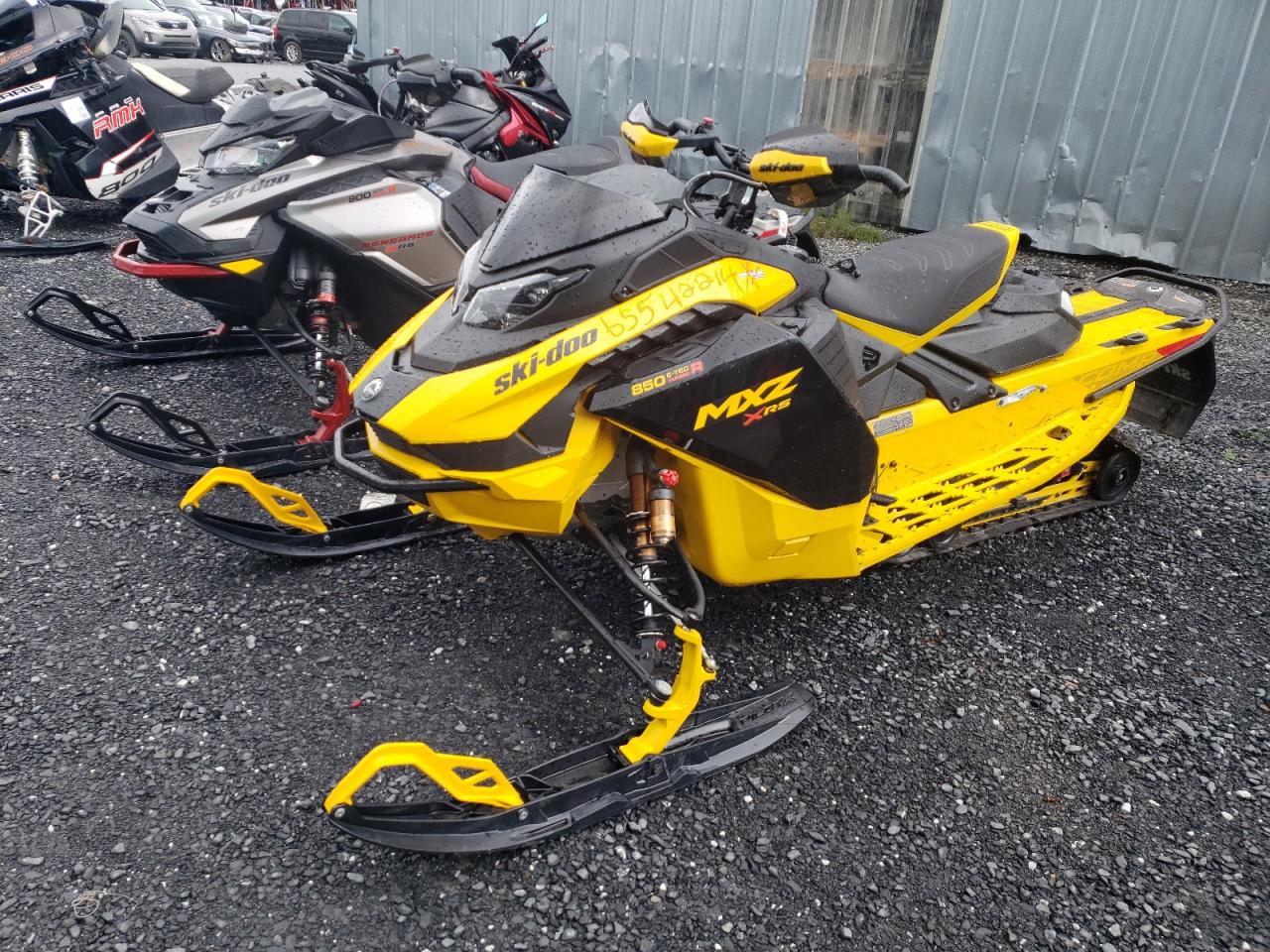 SKI DOO MXZ XRS850 2024 yellow   2BPSUCRC3RV000550 photo #3