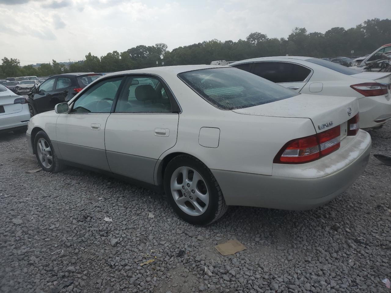 Lot #3025813338 2001 LEXUS ES 300