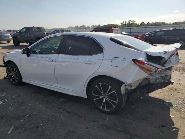 VIN 4T1B11HK2JU524080 2018 Toyota Camry, L no.2