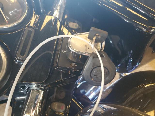 2011 HARLEY-DAVIDSON FLTRU 1HD1KGM15BB606328