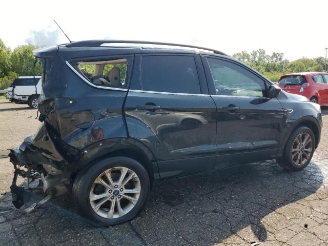 VIN 1FMCU9G9XHUC36021 2017 Ford Escape, SE no.3