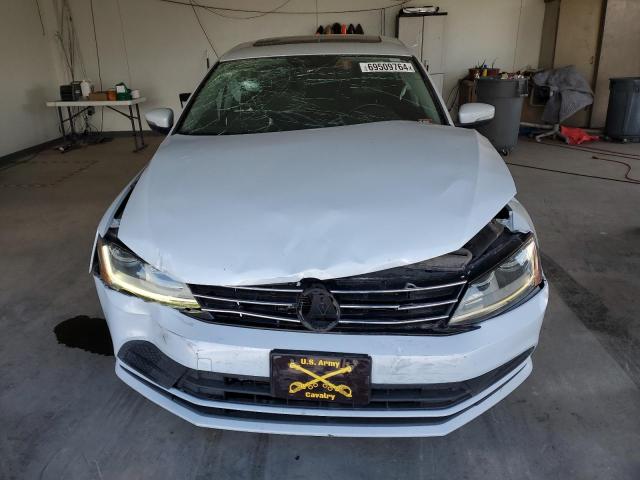 2018 VOLKSWAGEN JETTA SE - 3VWDB7AJ0JM240379