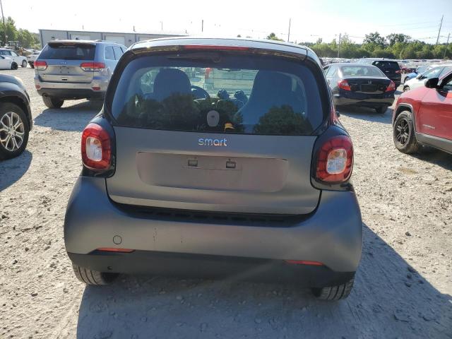 VIN WMEFJ9BA3HK229906 2017 Smart Fortwo no.6