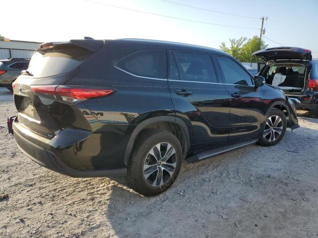 VIN 5TDGZRAH4MS533162 2021 Toyota Highlander, Xle no.3