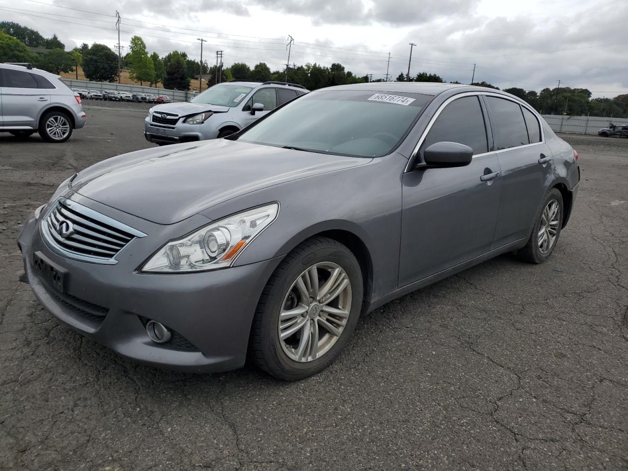 Infiniti G37 2013 