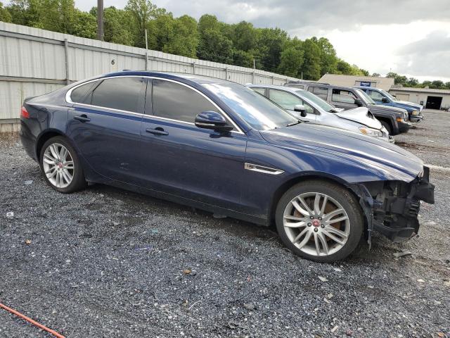 VIN SAJBJ4BV0GCY16576 2016 Jaguar XF, Premium no.4