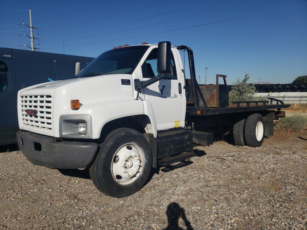 Lot #2806429741 2005 GMC C7500 C7C0