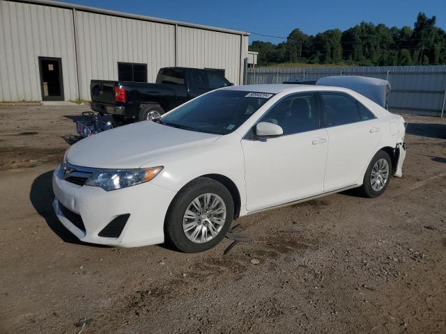 VIN 4T1BF1FK4EU337594 2014 Toyota Camry, L no.1