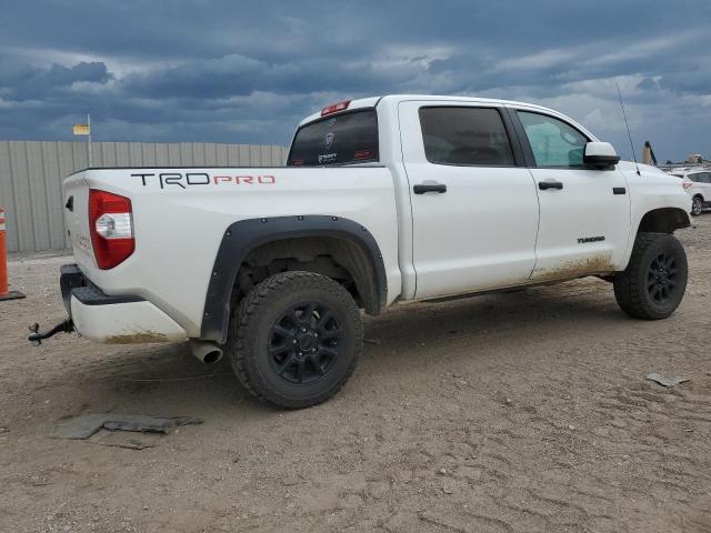 VIN 5TFDW5F13GX506758 2016 Toyota Tundra, Crewmax Sr5 no.3