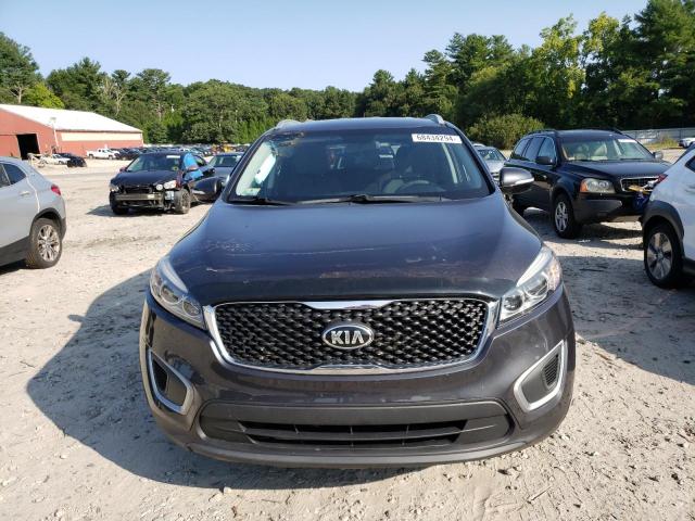 VIN 5XYPG4A30HG332424 2017 KIA Sorento, LX no.5