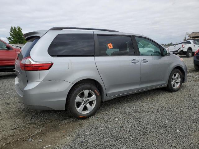 TOYOTA SIENNA LE 2018 silver  gas 5TDKZ3DC0JS944481 photo #4