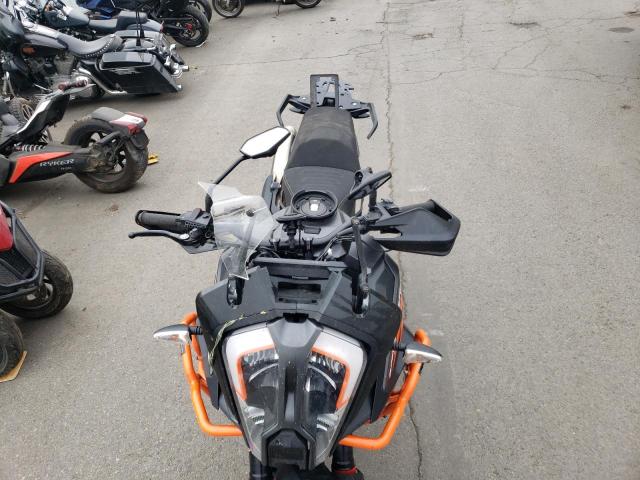 2022 KTM 1290 SUPER - VBKV79406NM958512