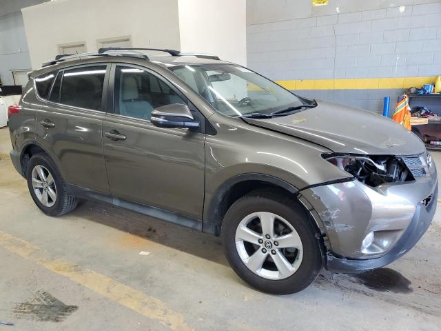 VIN 2T3WFREV0FW230000 2015 Toyota RAV4, Xle no.4