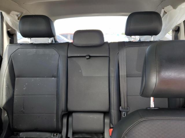 2018 VOLKSWAGEN TIGUAN SE - 3VV3B7AX0JM157474