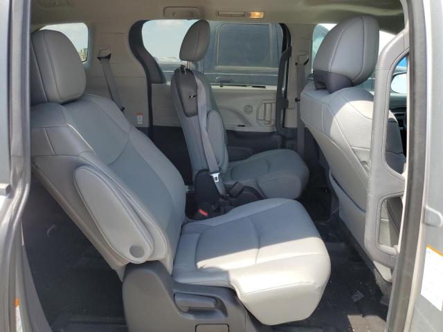 2022 TOYOTA SIENNA XLE - 5TDYRKEC4NS126745