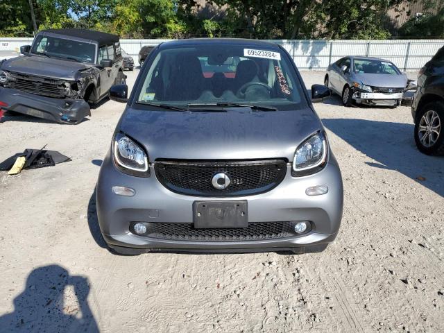 VIN WMEFJ9BA3HK229906 2017 Smart Fortwo no.5