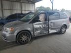 CHRYSLER TOWN & COU photo