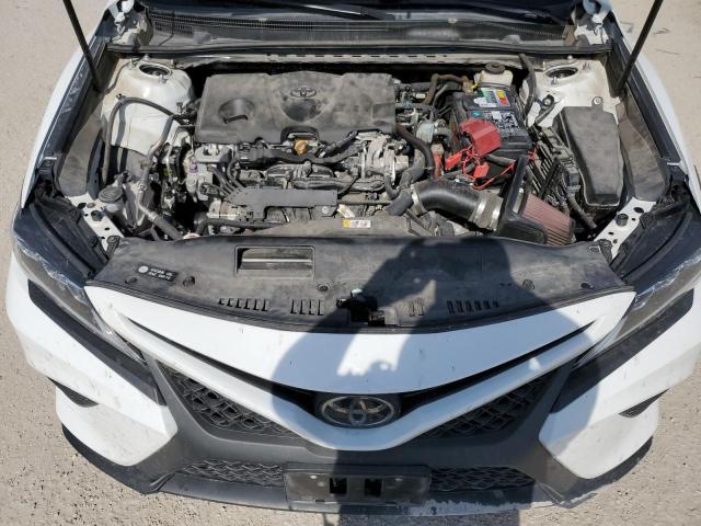 2018 TOYOTA CAMRY L - 4T1B11HK2JU666445