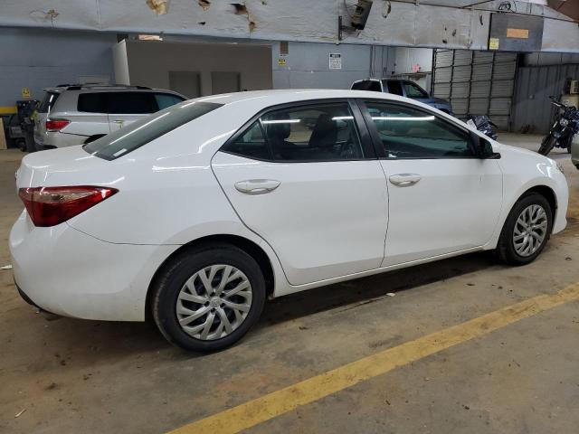 VIN 2T1BURHE8JC038231 2018 Toyota Corolla, L no.3