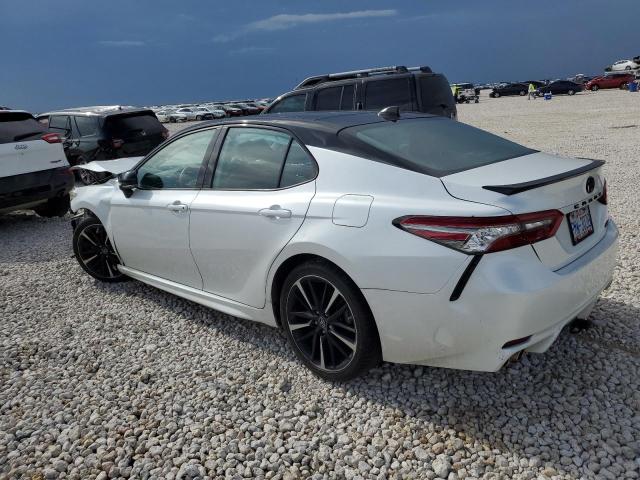 VIN 4T1B61HK2KU269286 2019 Toyota Camry, Xse no.2