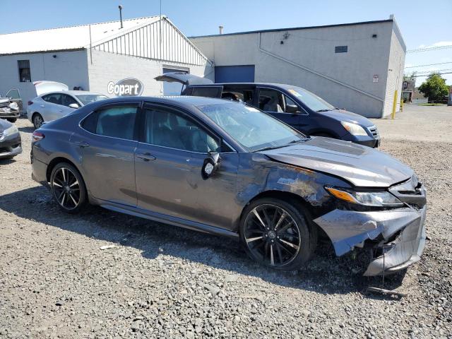 VIN 4T1B11HK2JU540795 2018 Toyota Camry, L no.4