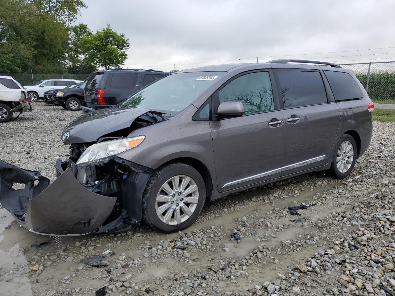 Toyota Sienna 2013 Q grade