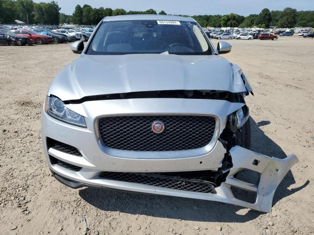 VIN SADCK2GXXKA390922 2019 Jaguar F-Pace, Prestige no.5