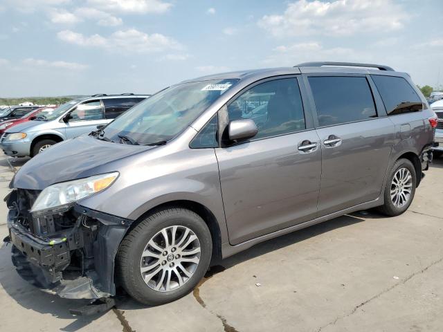 VIN 5TDYZ3DC3LS026883 2020 Toyota Sienna, Xle no.1