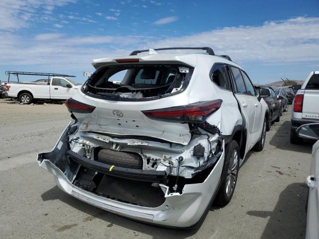 VIN 5TDKDRBH4RS538618 2024 Toyota Highlander, LE no.3