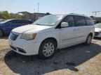 CHRYSLER TOWN & COU photo