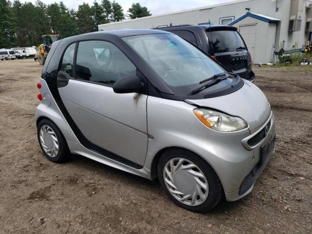 VIN WMEEJ3BA3DK711035 2013 SMART FORTWO no.4