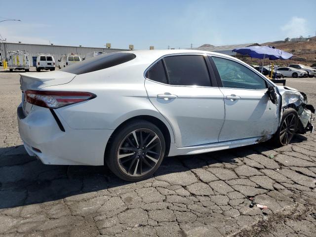 VIN 4T1B61HK2JU127941 2018 Toyota Camry, Xse no.3