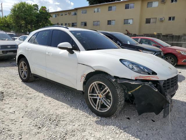 VIN WP1AA2A54JLB11950 2018 Porsche Macan no.4