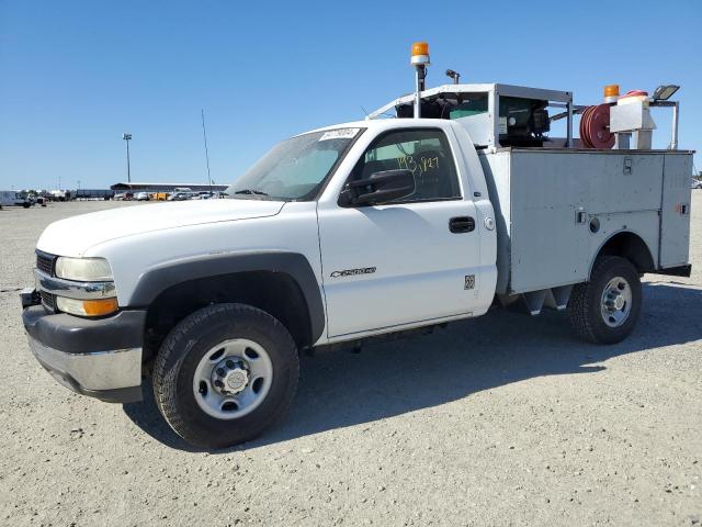 CHEVROLET SILVERADO 2002 two tone  gas 1GBHC24U92E180656 photo #1