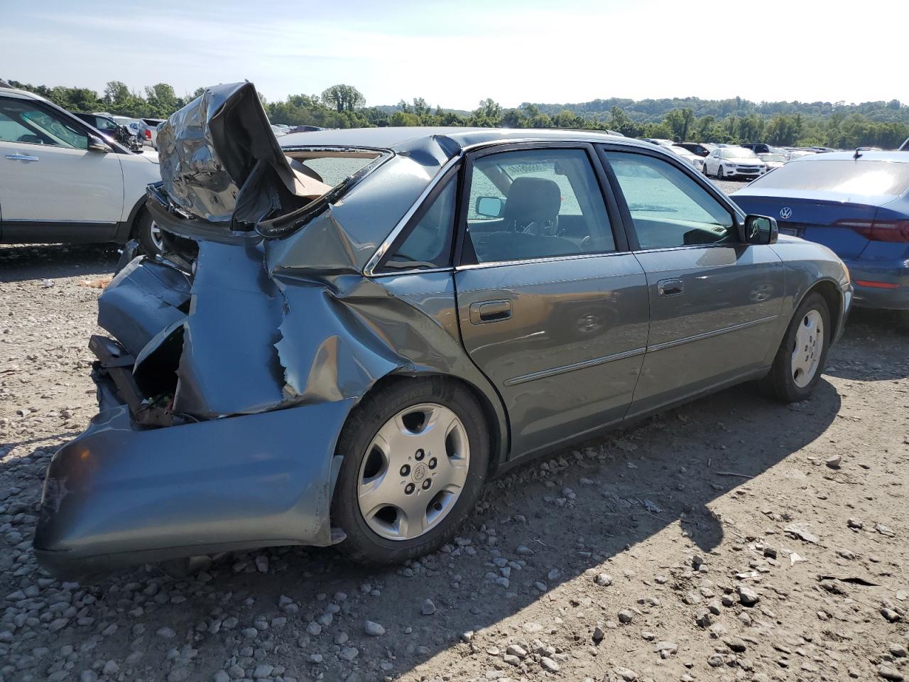 Lot #2791192358 2004 TOYOTA AVALON XL