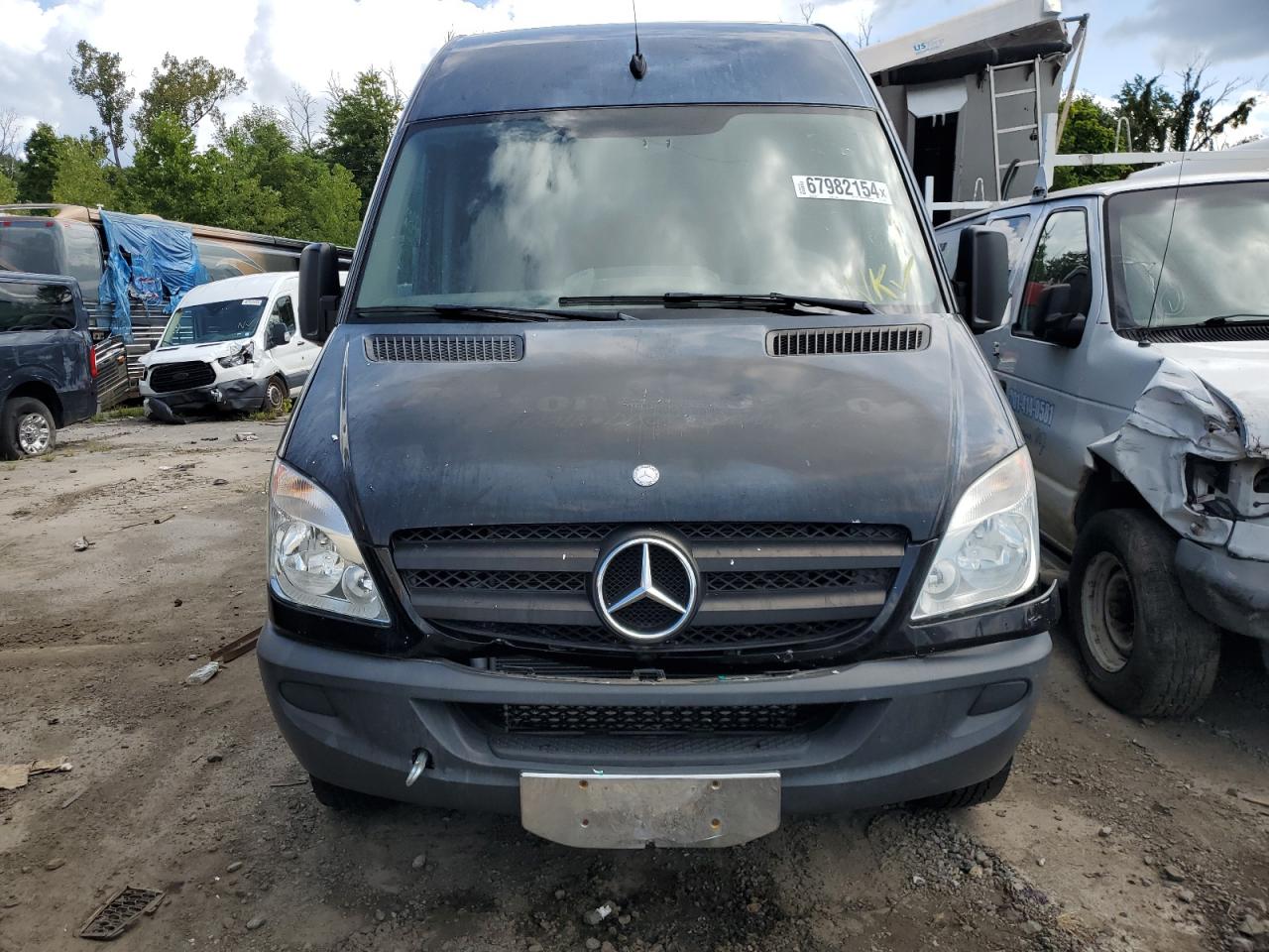 Lot #2770943434 2011 MERCEDES-BENZ SPRINTER 2